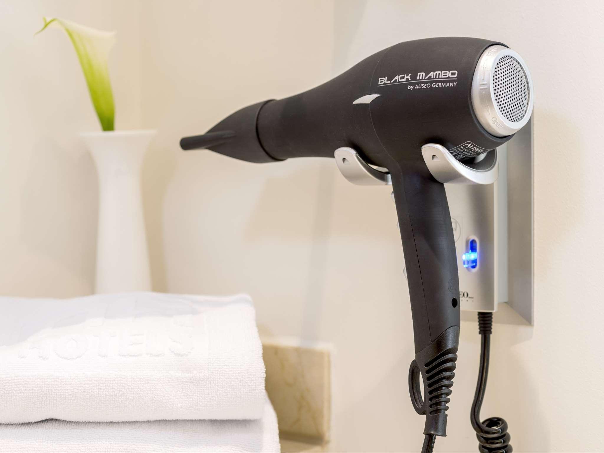 Hotel NH Collection Palazzo Cinquecento Roma Esterno foto A hair dryer
