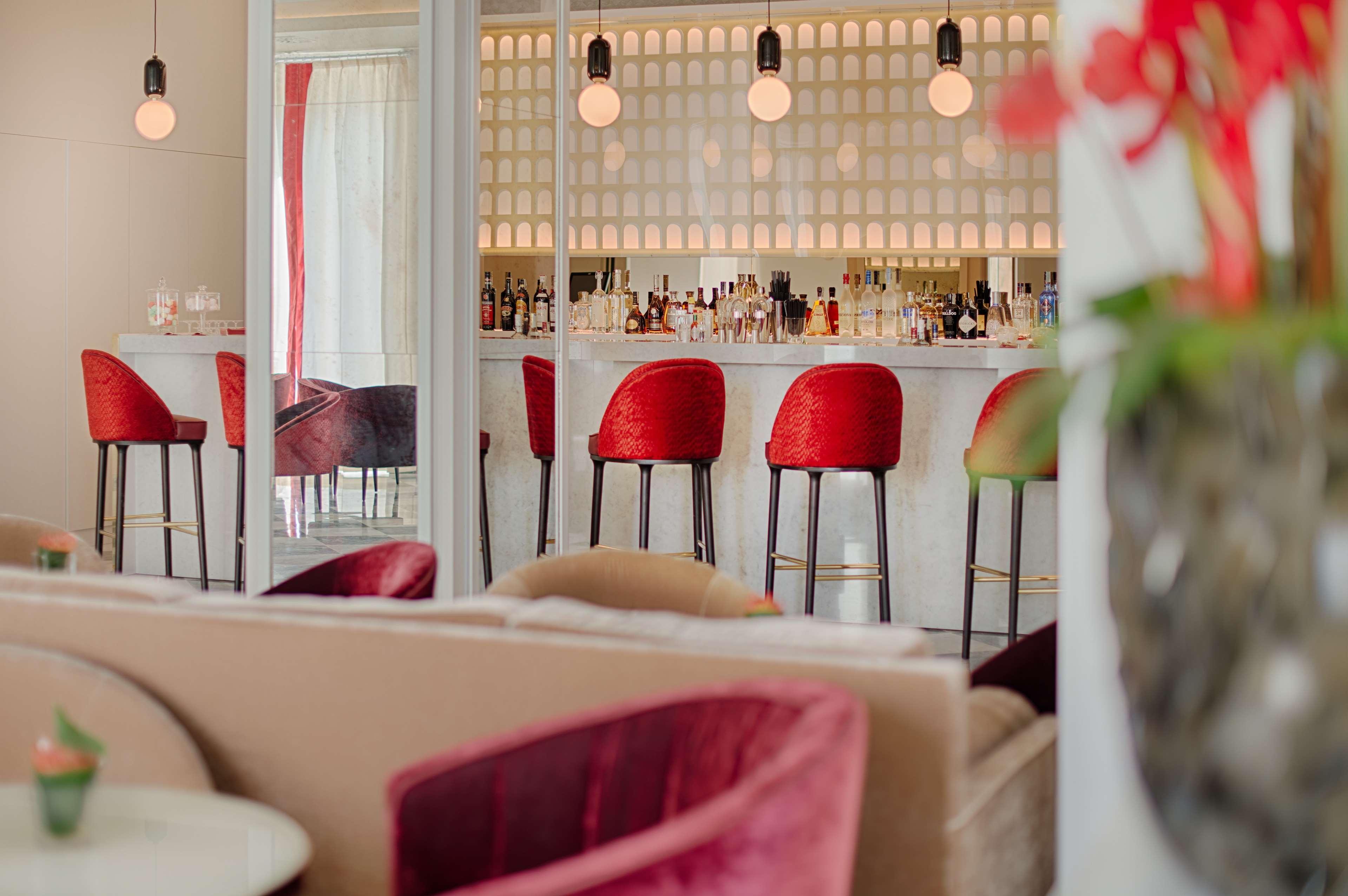 Hotel NH Collection Palazzo Cinquecento Roma Esterno foto The bar at the hotel