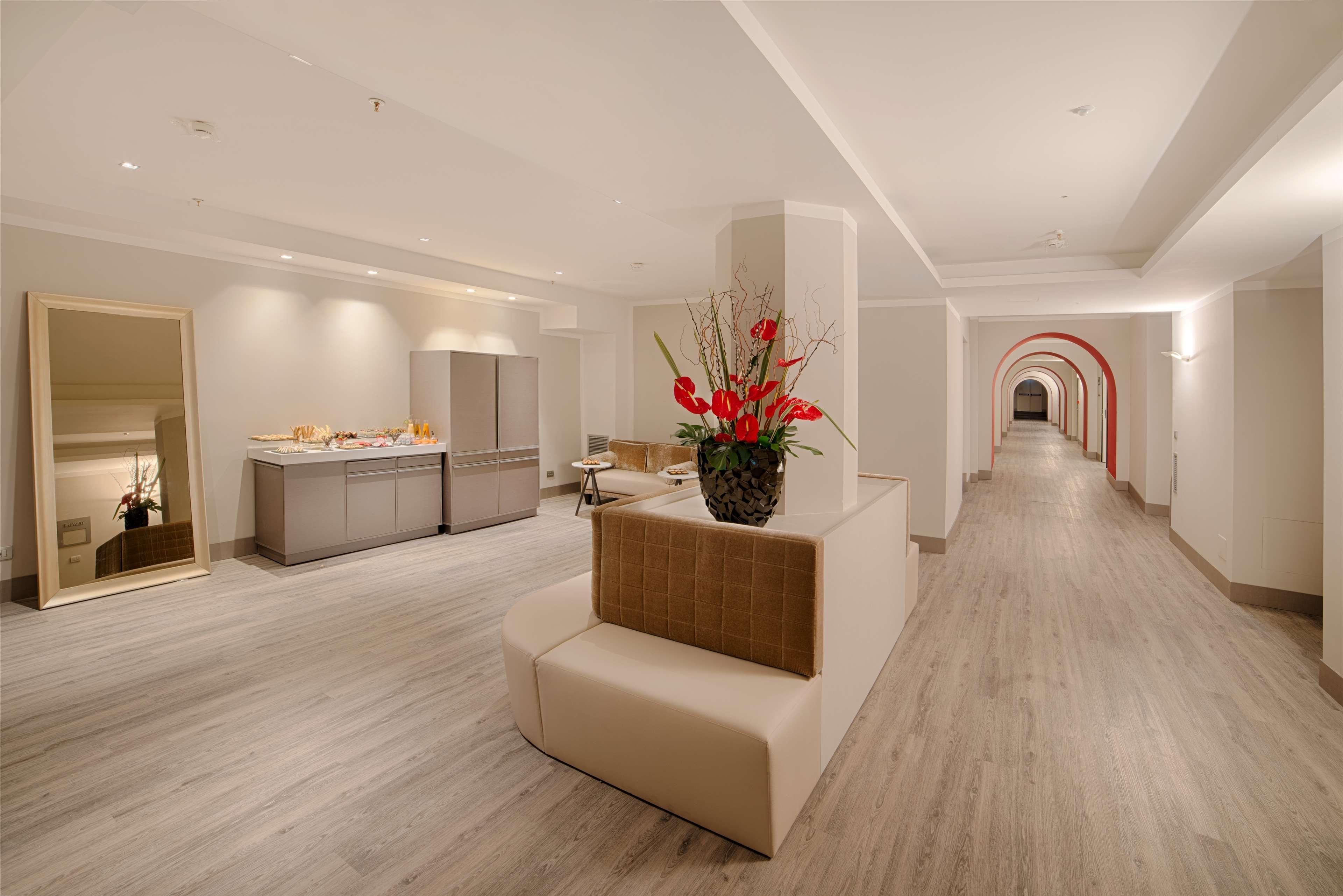 Hotel NH Collection Palazzo Cinquecento Roma Esterno foto The interior of the new hospital