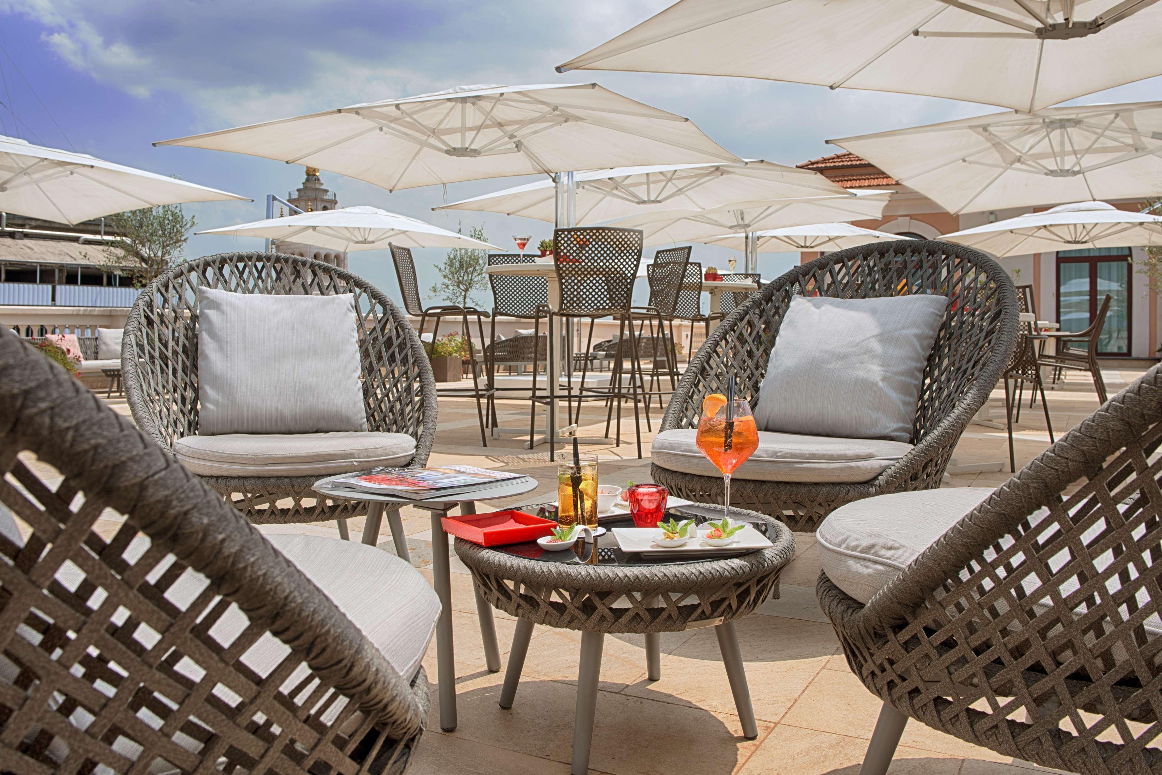 Hotel NH Collection Palazzo Cinquecento Roma Esterno foto The Sky Bar
