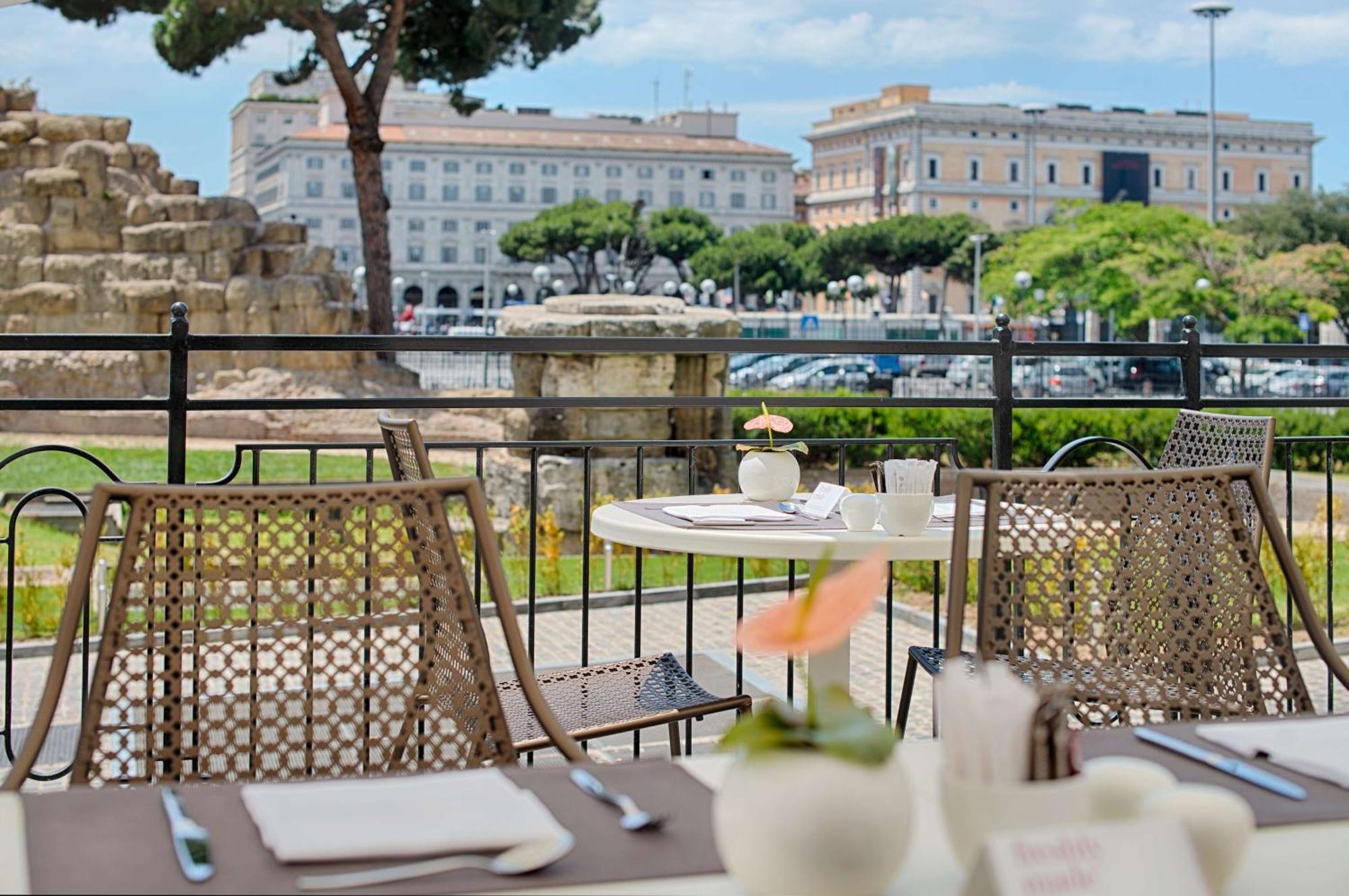 Hotel NH Collection Palazzo Cinquecento Roma Esterno foto The restaurant